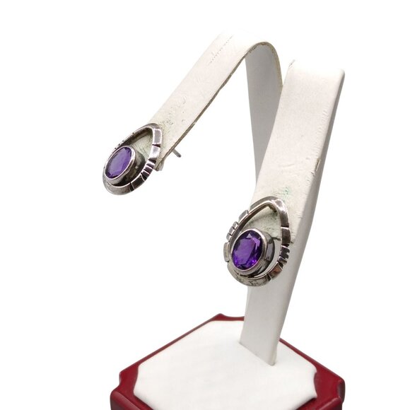 Vintage Sterling Silver and Amethyst Teardrop Stud Earrings, Estate Faceted Beze - Picture 11 of 13